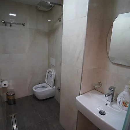 Otel Driti & Tiran